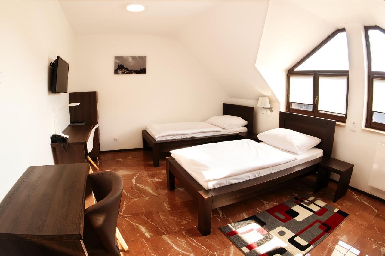 Hotel Slunecni Dvur Брно Екстер'єр фото