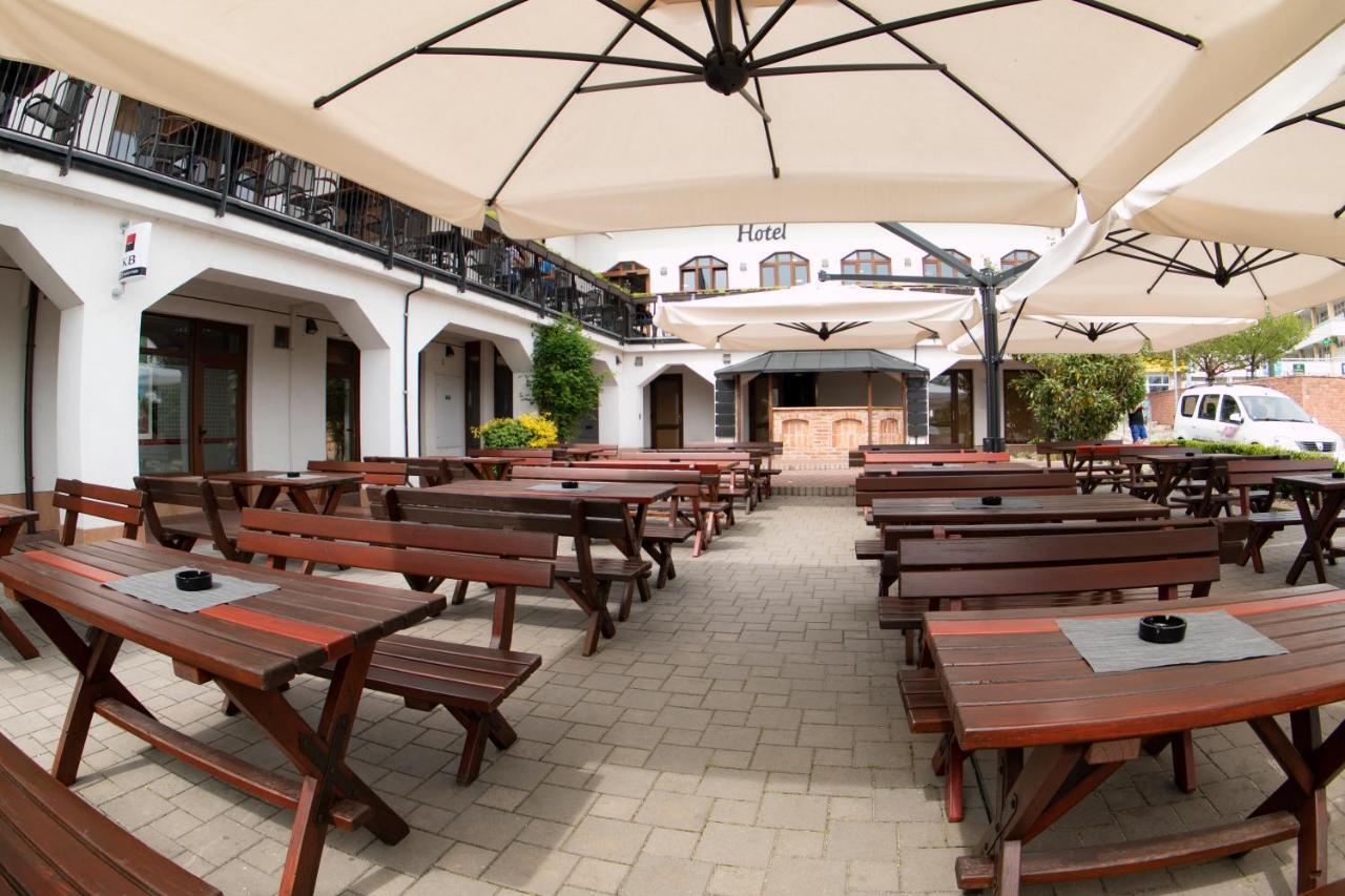 Hotel Slunecni Dvur Брно Екстер'єр фото